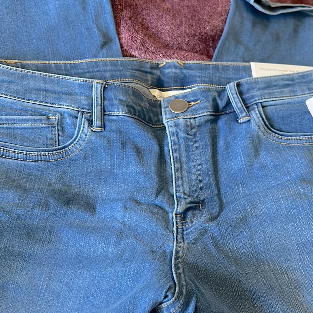 NWT Christopher & Banks Shaped Fit light blue crop jeans size 12 mid-rise